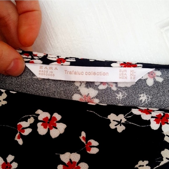 Cute Zara Crop Top XL Cherry Blossom from Zara's Trafaluc Collection Blouse - Picture 2 of 11